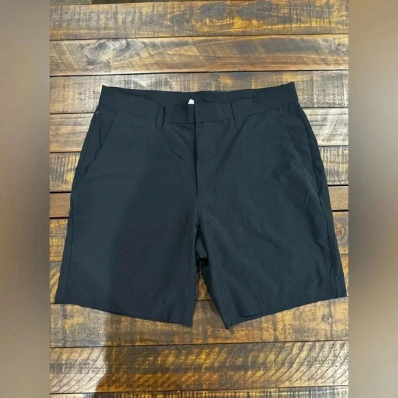 Fabletics Other - Men’s Fabletics shorts medium